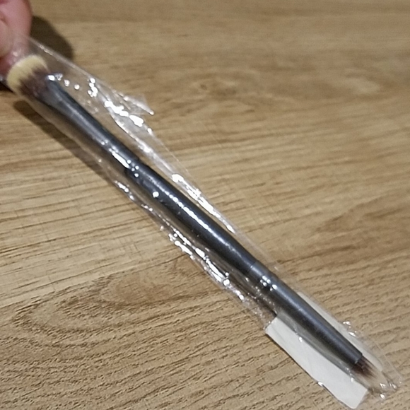 NWT CROWN MakeUp brushes Set of 3 - Picture 6 of 8